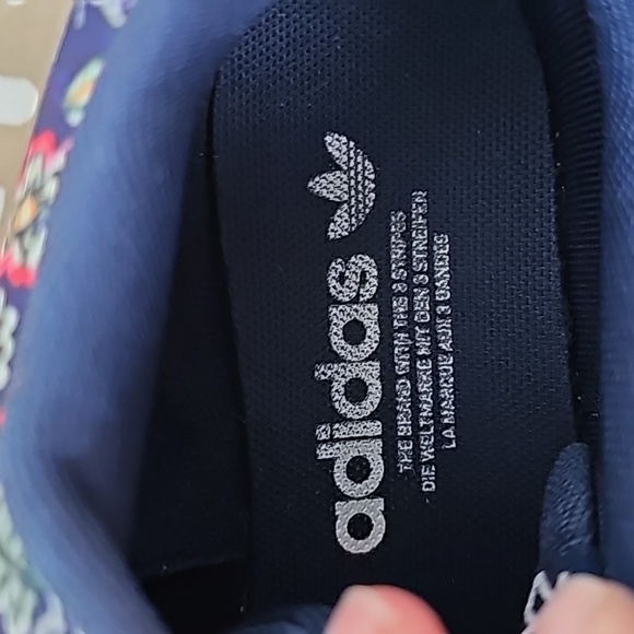 Shoes - Picture 2 of 4